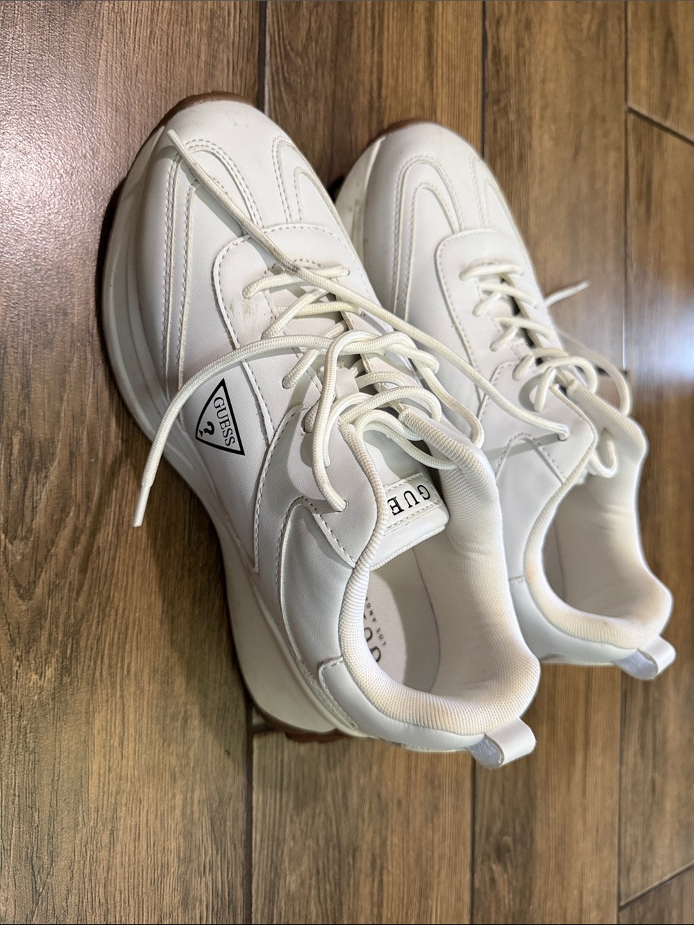 GUESS women’s Cream-White Lace-Up Platform Sneakers